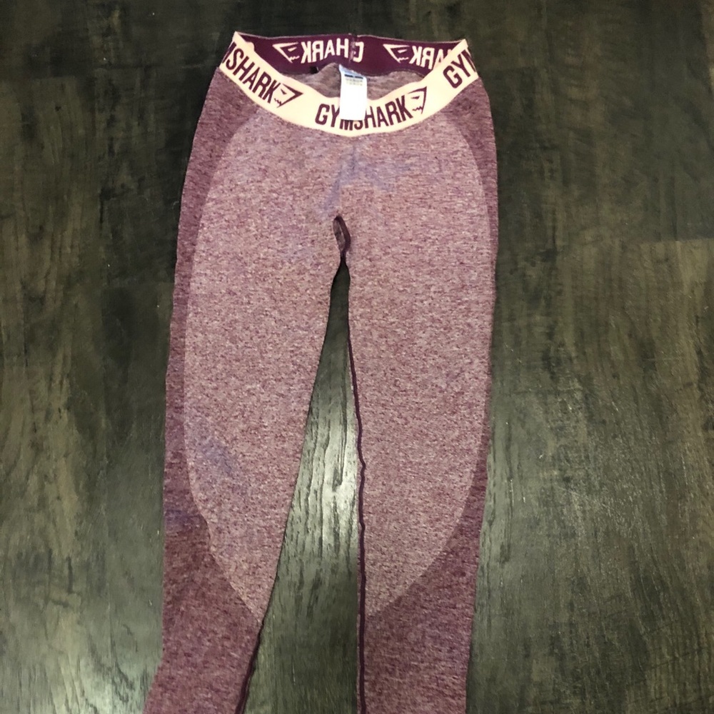Gym shark leggings burgundy